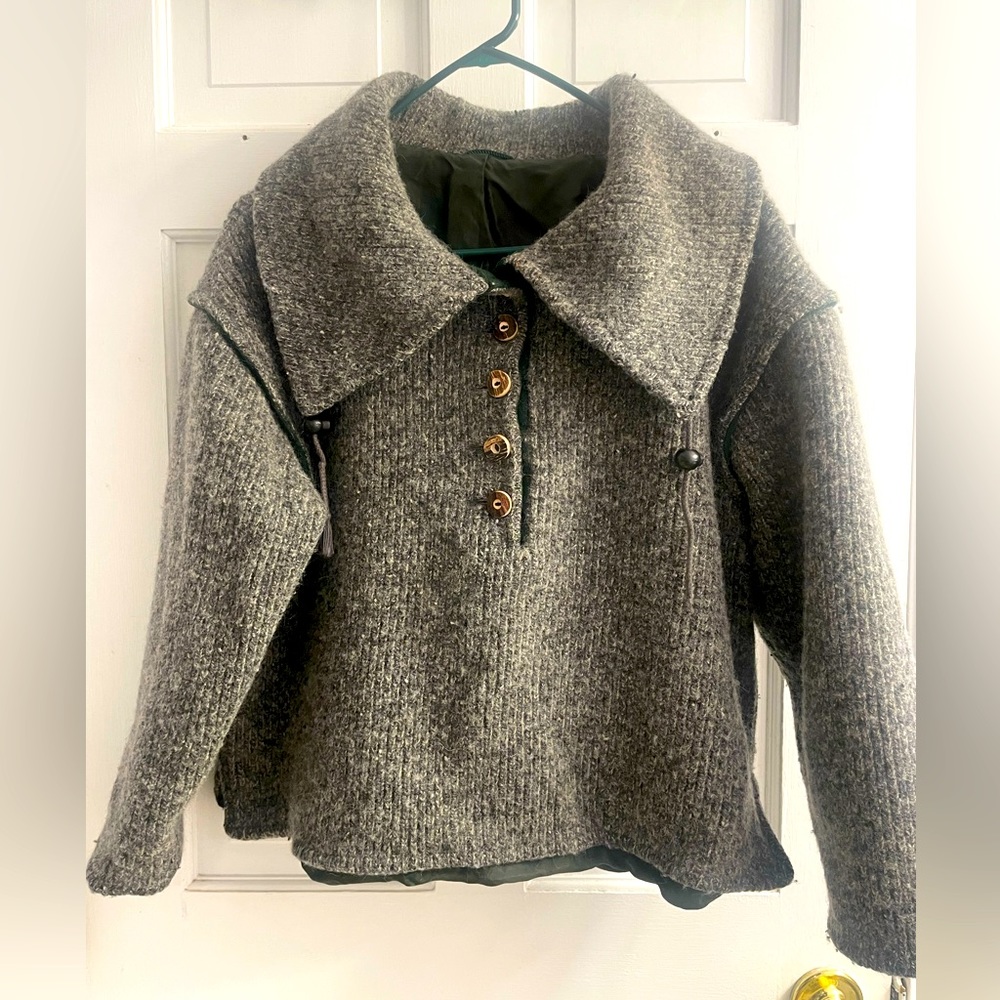 No brand. Heavy knit pullover.